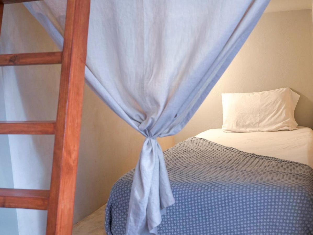 Freelance Hostel ตูลุม ภายนอก รูปภาพ
