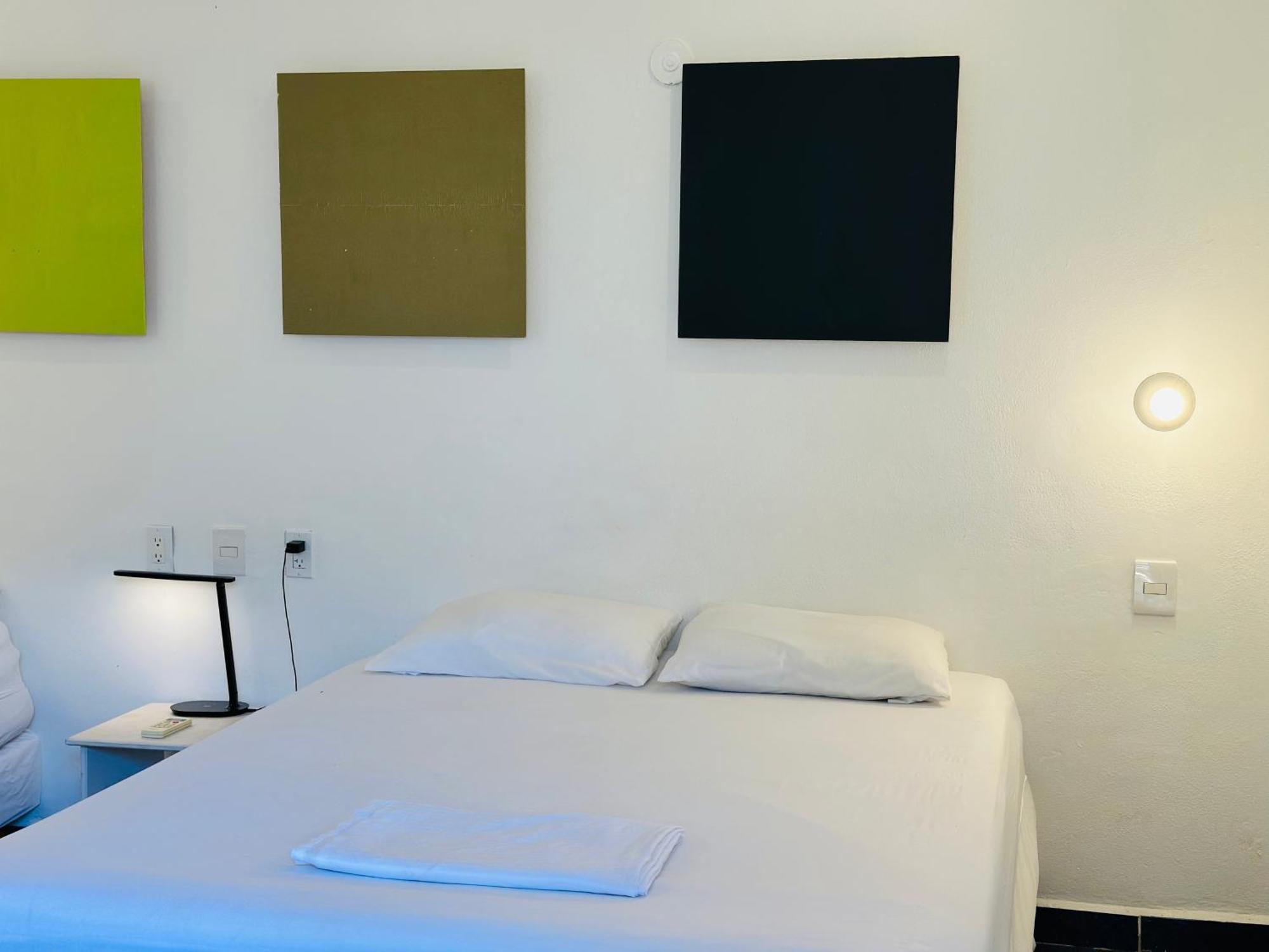 Freelance Hostel ตูลุม ภายนอก รูปภาพ